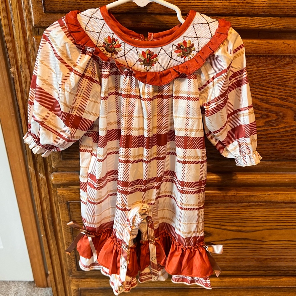 Plaid Marie Nicole Turkey outfit